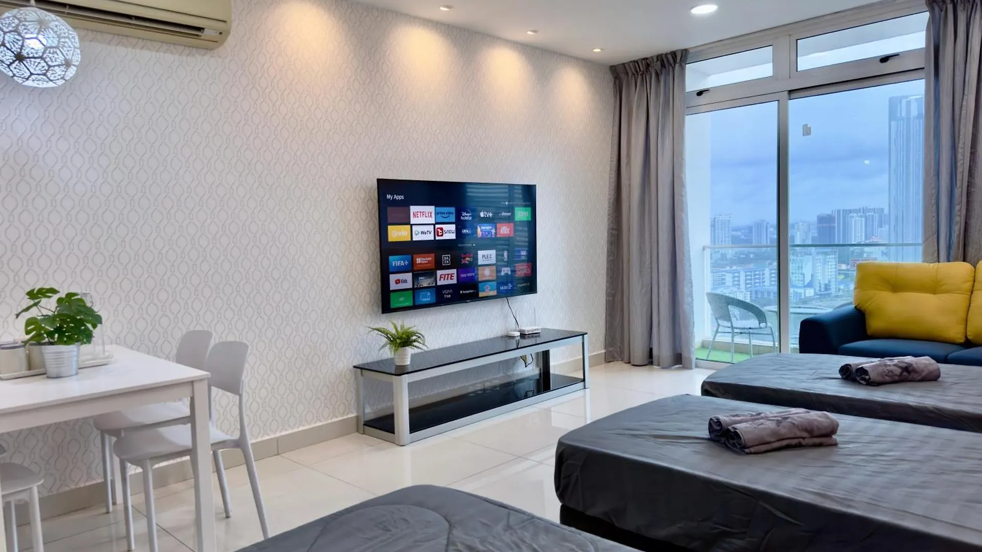 Ksl City Mall 4-6Pax Netflix-Smarttv 65Inch Johor Bahru Apartment
