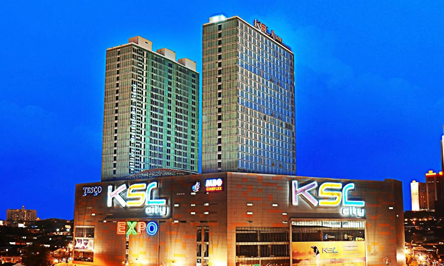 Ksl City Mall 4-6Pax Netflix-Smarttv 65Inch Johor Bahru
